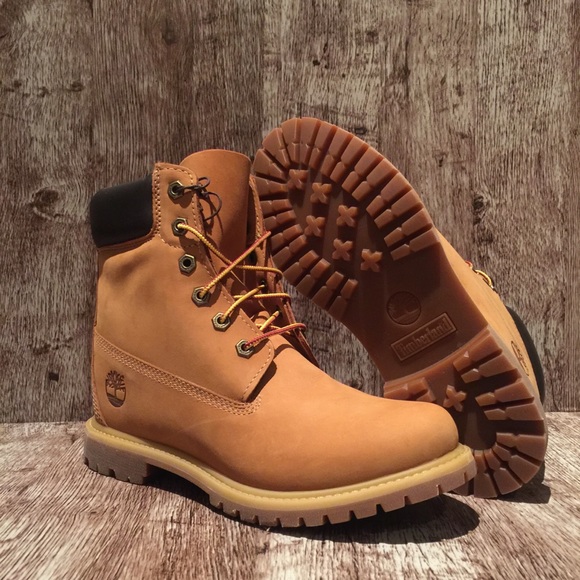 Timberland Women’s 8226A EK 6” Premium Wedge Boot - Picture 3 of 8